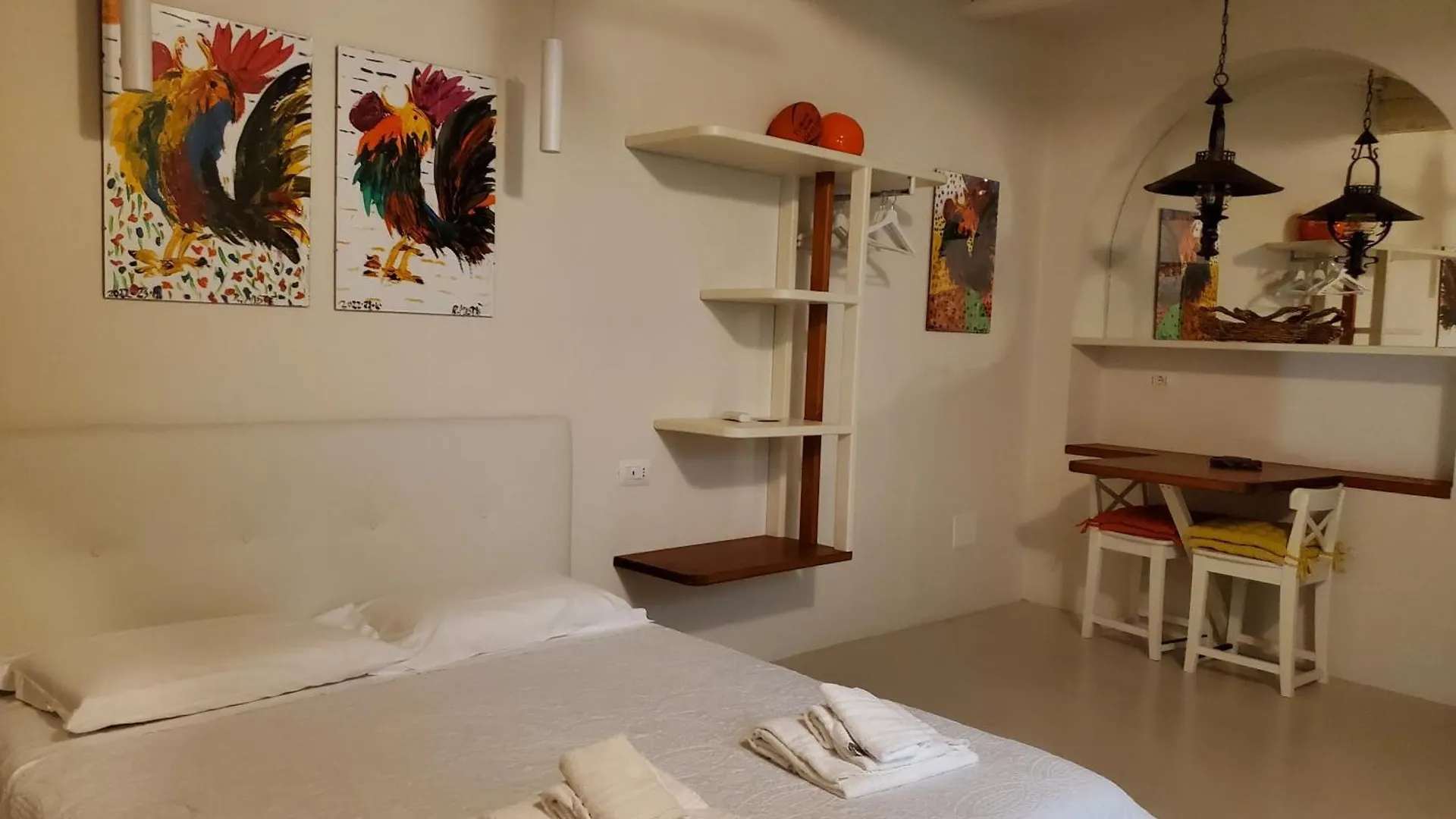 Apartment Casina Toscana, Cozy Studio In The Heart Of Campiglia Marittima With Free Wi-Fi