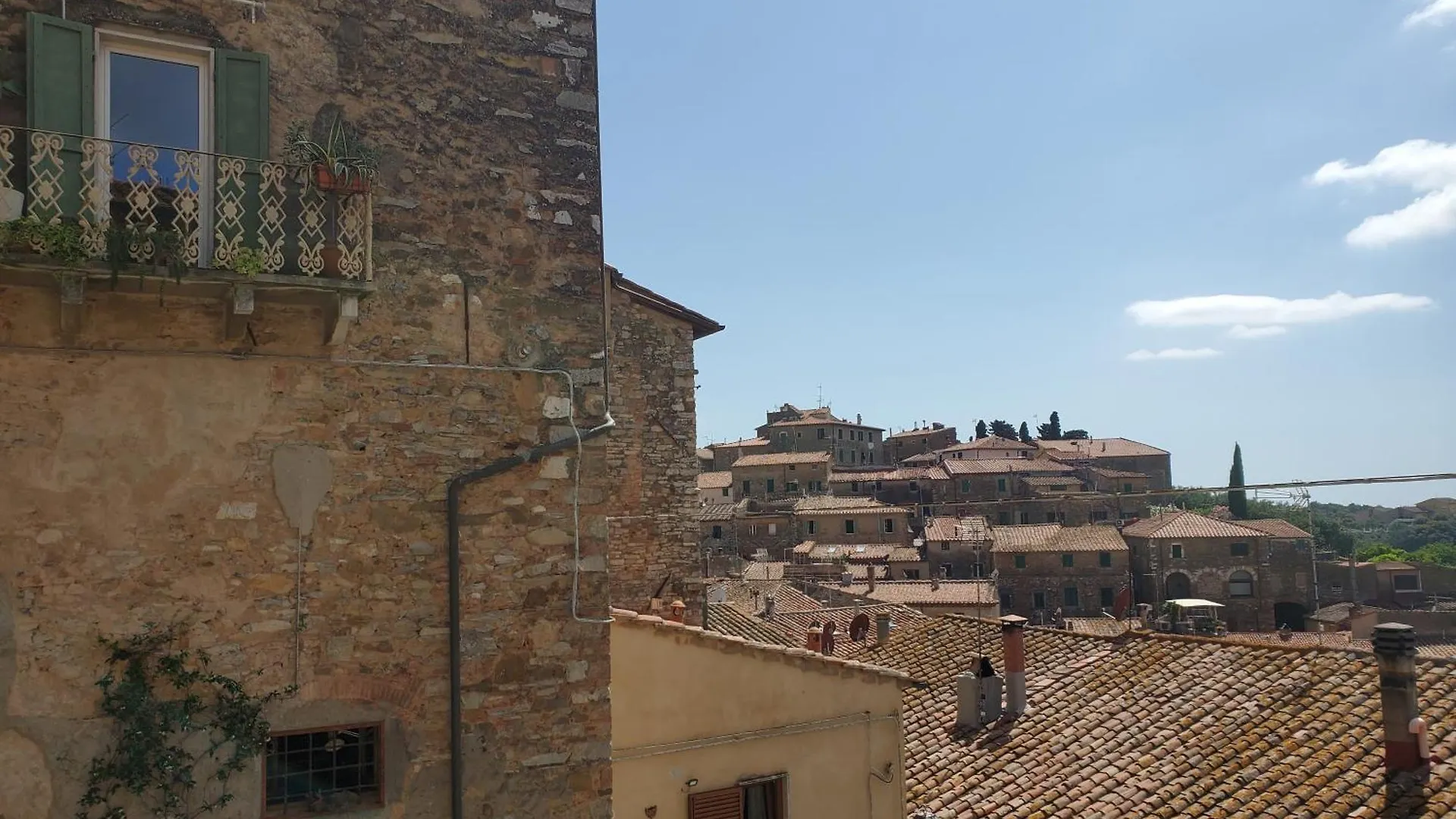 Casina Toscana, Cozy Studio In The Heart Of Campiglia Marittima With Free Wi-Fi Apartment