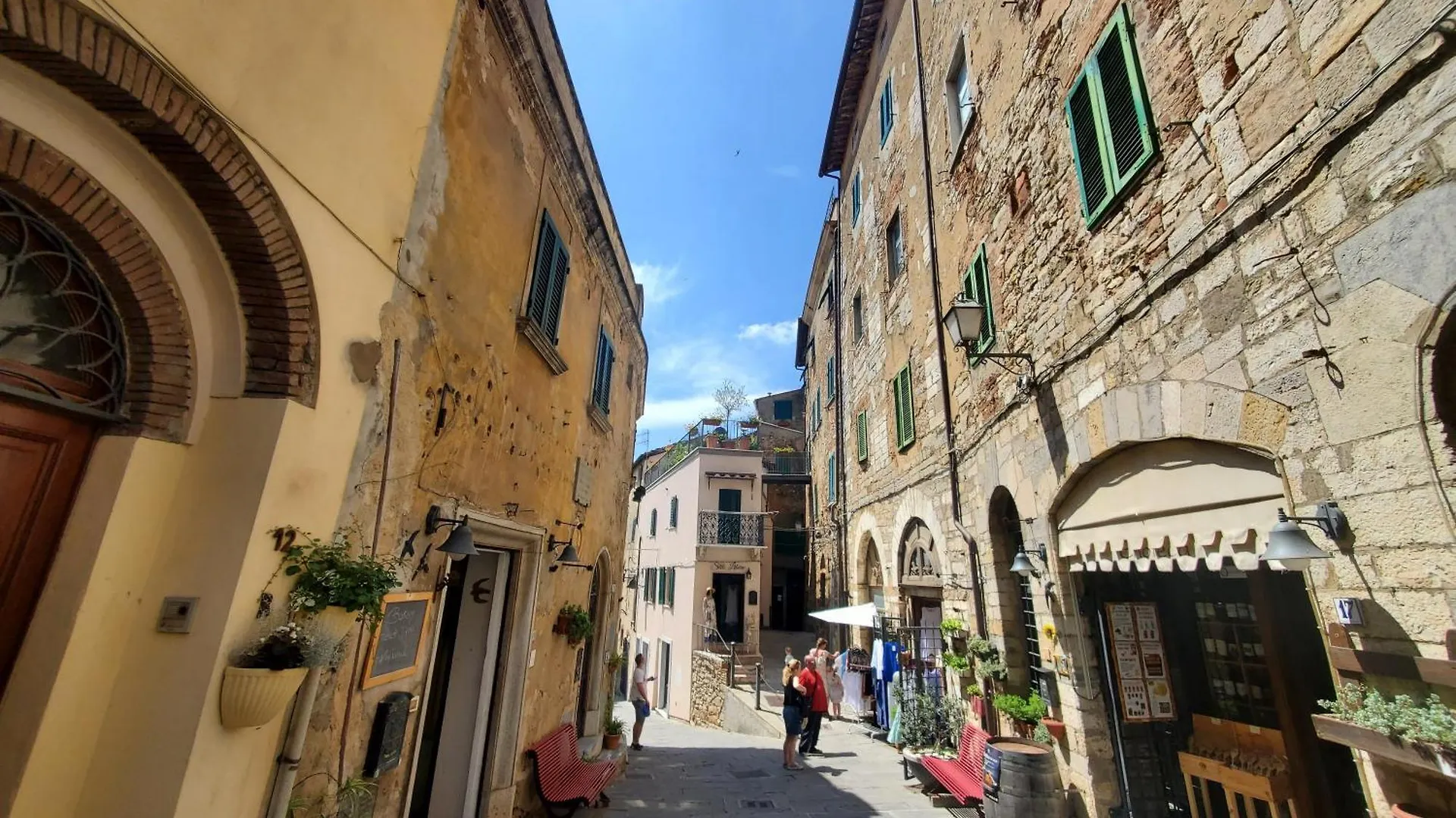 Apartment Casina Toscana, Cozy Studio In The Heart Of Campiglia Marittima With Free Wi-Fi Italy